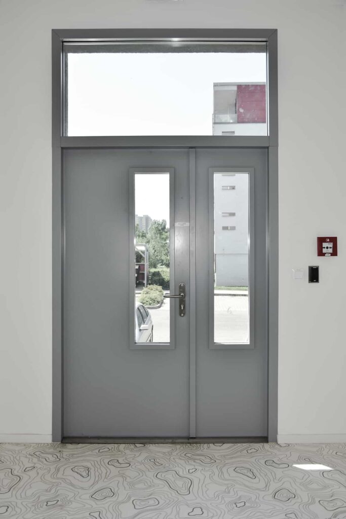 ocelove-dvere-prosklene-2