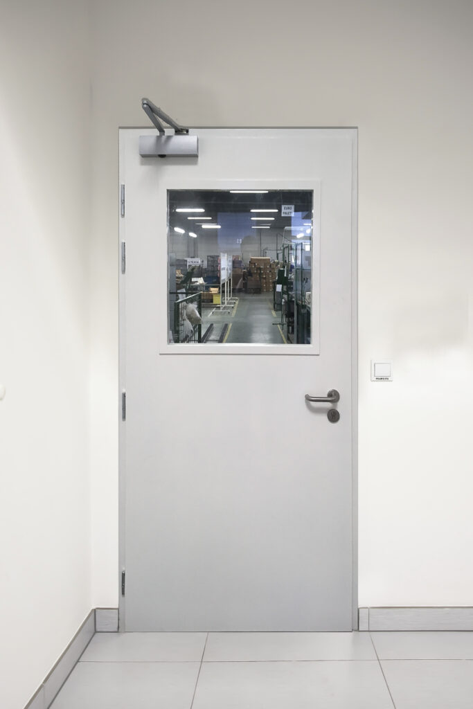 ocelove-dvere-prosklene-4